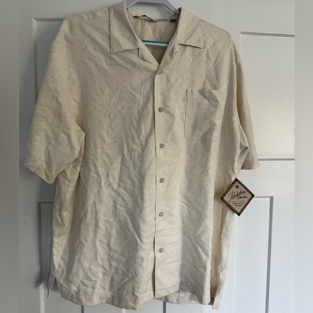 Men’s Paradise Collection Palm Button Up Size XL